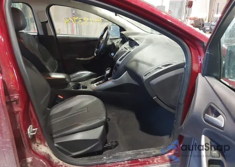 2014 Ford Focus Se z USA, uszkodzony, nr VIN 1FADP3F25EL116488